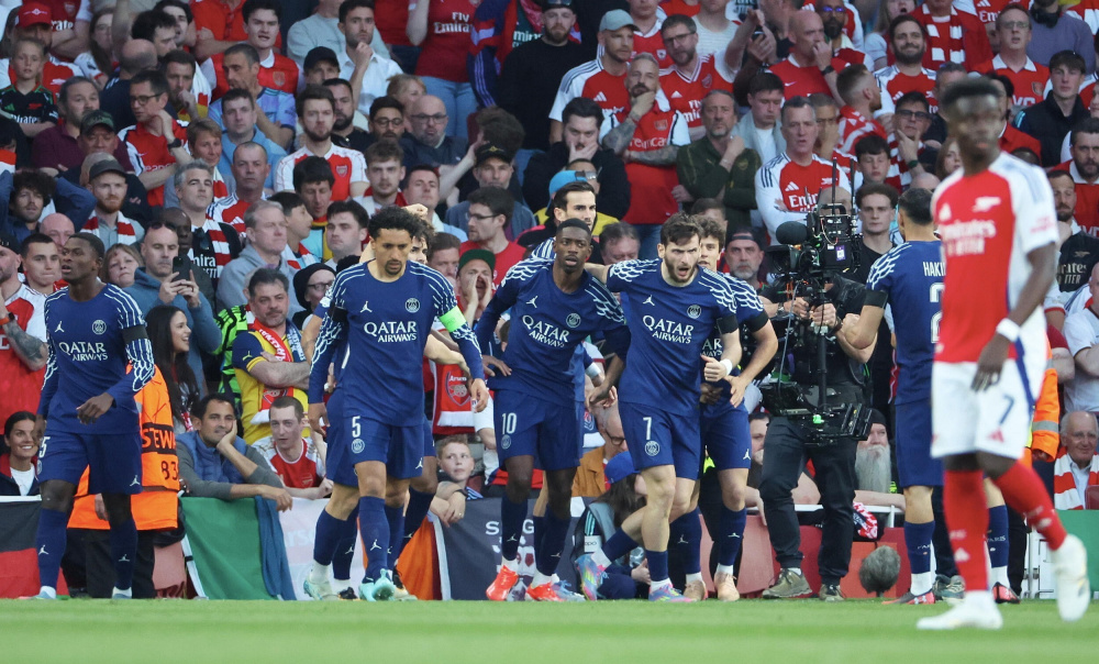 欧冠战报：皇马主场大胜对手,（欧冠快报：皇马主场横扫对手）