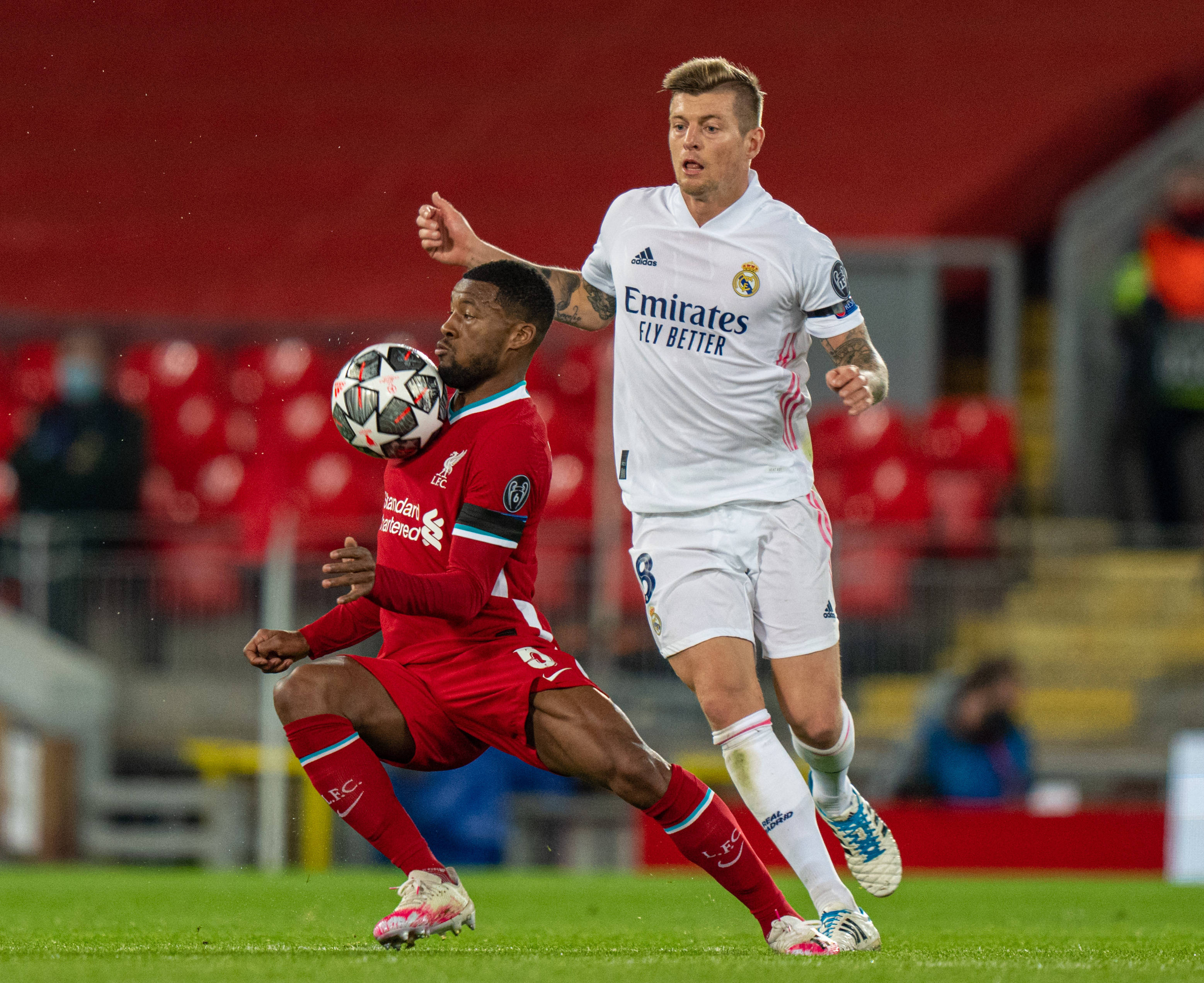 广厦逆转胜利展现韧性（广厦逆转告捷尽显韧劲）