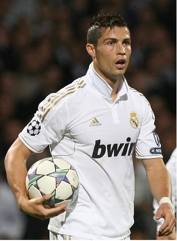 启蒙教练：维尼修斯一直有点叛逆，他应该学会控制和收敛脾气（启蒙教练：维尼修斯有叛逆一面，应学会情绪控制与收敛）