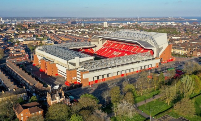 为红魔在英超主场破门！达洛特成为第四位达此成就葡萄牙球员（达洛特英超主场为曼联破门，成队史第4位完成此壮举的葡萄牙球员）