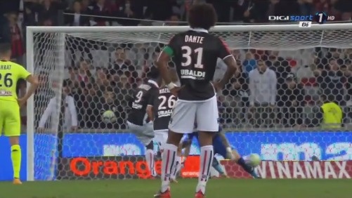 U22国足最新名单！王钰栋+蒯纪闻跳级，红牌后卫落选，冲击亚洲杯（国足U22大名单出炉：王钰栋、蒯纪闻跳级入选，红牌后卫无缘，剑指亚洲杯）