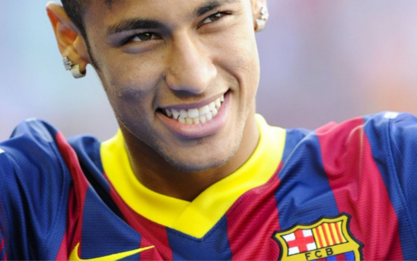 勇士外线三分连续暴走（勇士外线火力爆棚，三分狂飙不止）