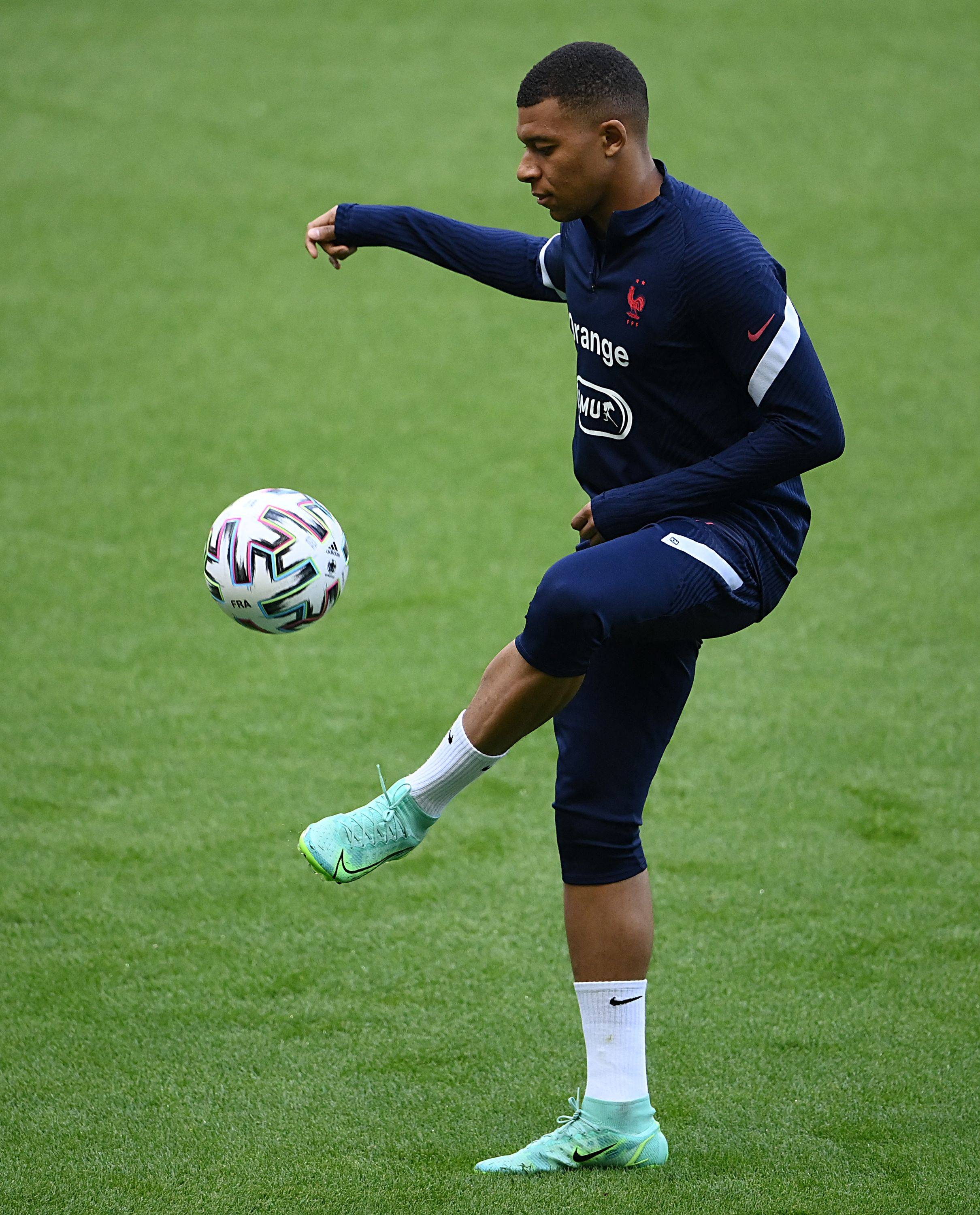 太阳报：雷德克纳普价值500万英镑的住宅遭遇入室盗窃（太阳报：窃贼闯入雷德克纳普估值500万英镑的豪宅）