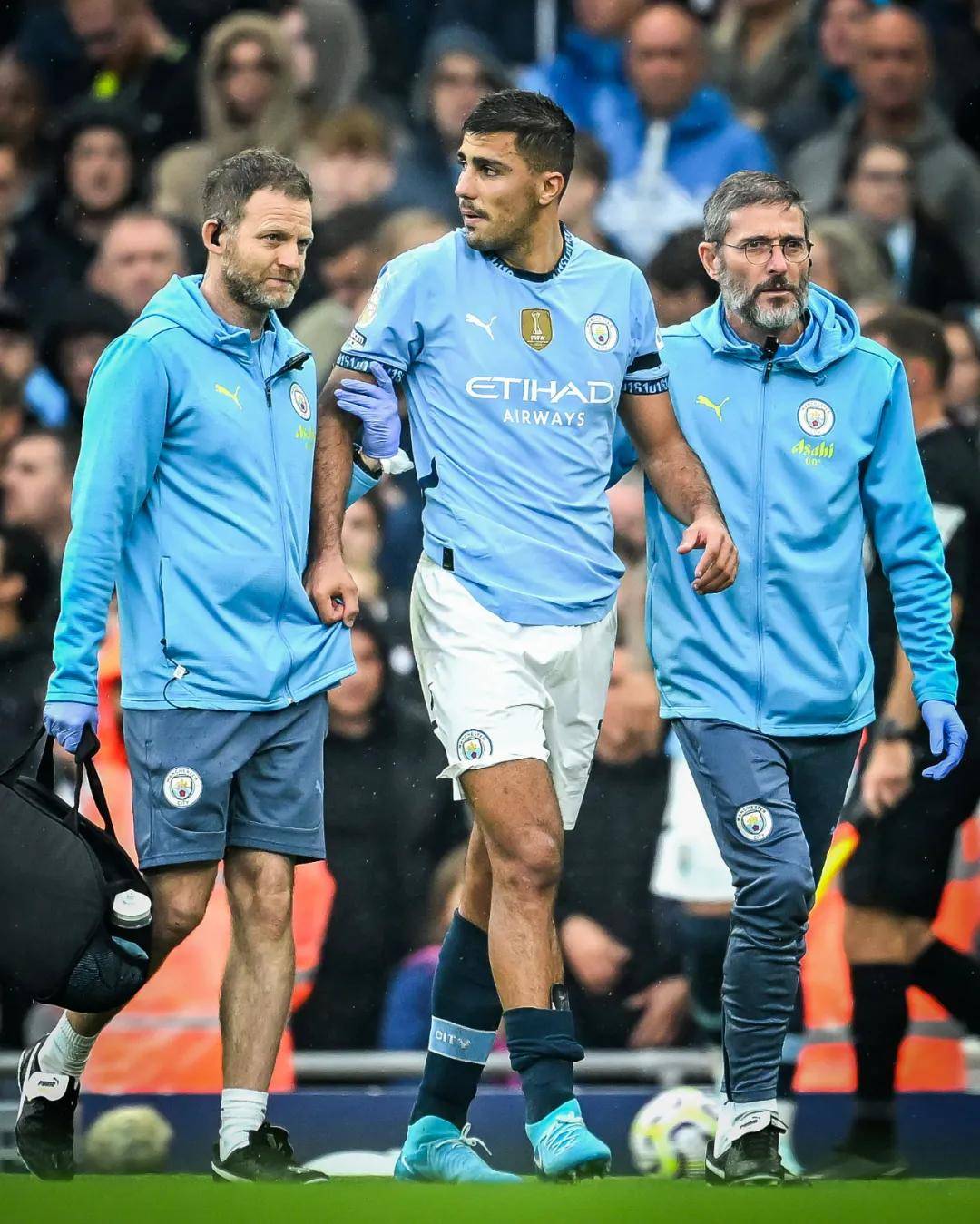 本赛季独行侠有11场比赛分差在个位数以内，排在联盟第二（独行侠本季已有11场分差个位数的比赛，位列联盟第二）