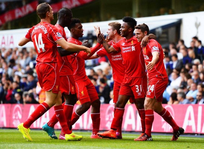 球星突破防线送出制胜球（球星强突防线打进制胜一球）