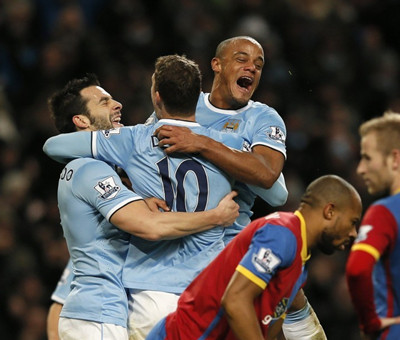 德天空：德甲三强争夺17岁中场德卡特，安德莱赫特要价2500万（德媒：德甲三强抢夺17岁中场德卡特，安德莱赫特标价2500万）