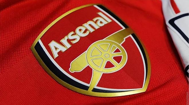 中超赛季刚落幕，武汉三镇却遭遇重磅打击，明年保级形势堪忧（中超谢幕之时，武汉三镇遭重创，来季保级前景不容乐观）