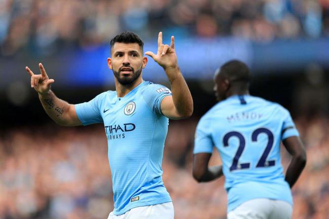 德天空：皇马有意法鹰后卫布朗，近期已派球探考察球员（德天空：皇马相中尼斯后卫布朗，近期已派球探实地考察）